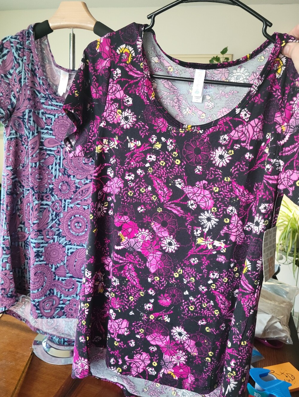 Lularoe Bundle Of 2 Women’s/girls Tops
